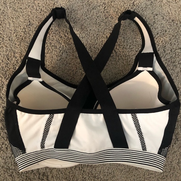 Victoria’s Secret Sports Bra - Picture 2 of 2